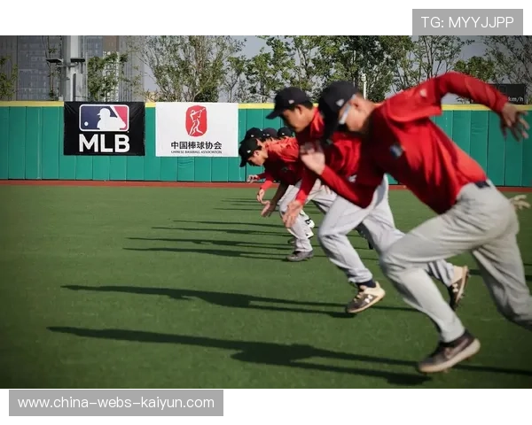 打者挥棒击出深远本垒打：一根碳素棒带来的突破之路