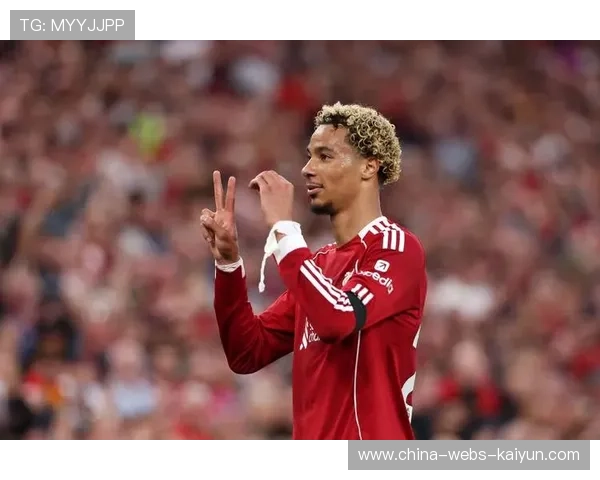 利物浦边路传中精准无误，头球得分再显实力